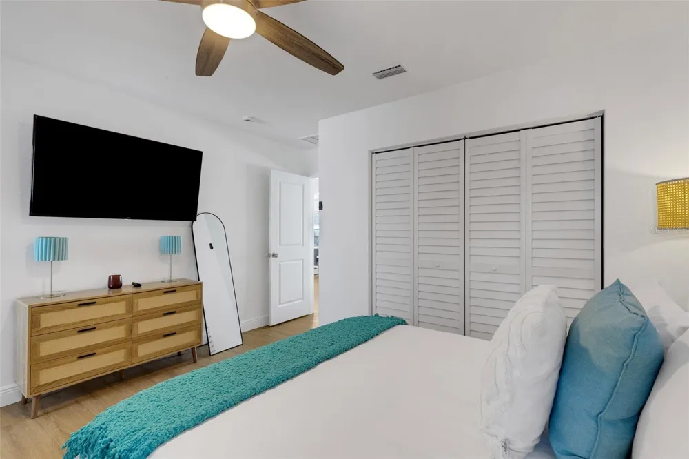 18317 SUNSET BOULEVARD Redington Shores, FL 33708