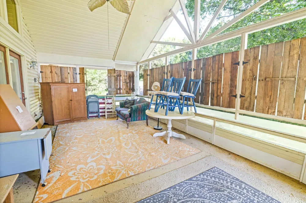 85 Boonshill Rd Fayetteville, TN 37334
