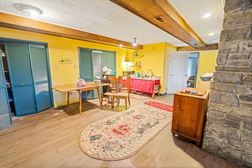 85 Boonshill Rd Fayetteville, TN 37334