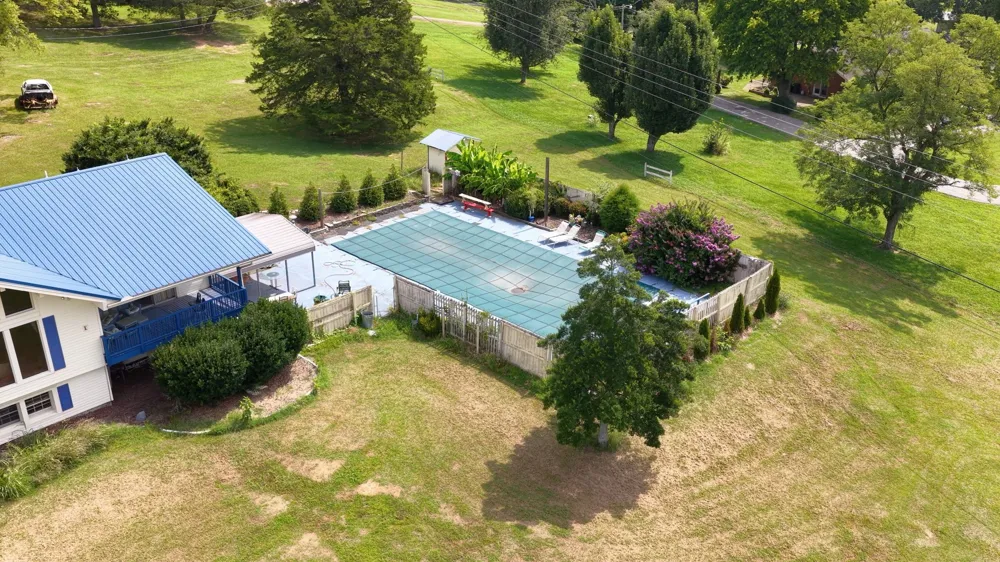 85 Boonshill Rd Fayetteville, TN 37334