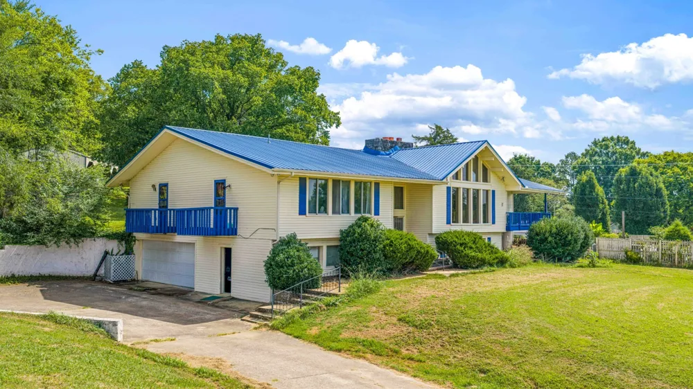 85 Boonshill Rd Fayetteville, TN 37334
