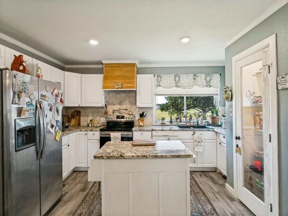 7439 Briar Road Azle, TX 76020