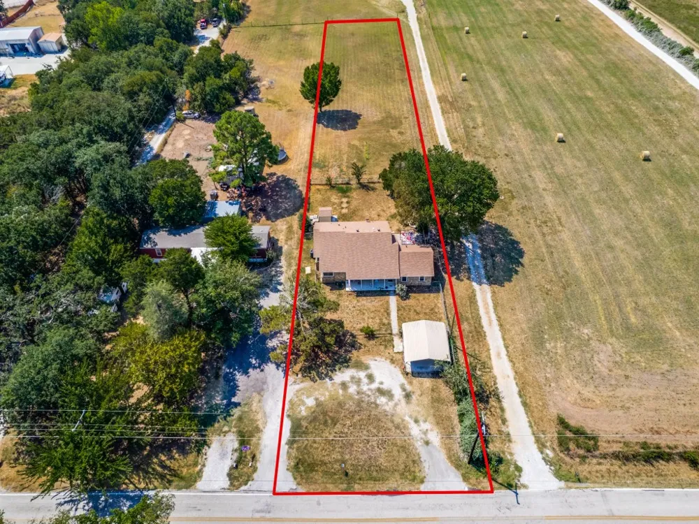 7439 Briar Road Azle, TX 76020