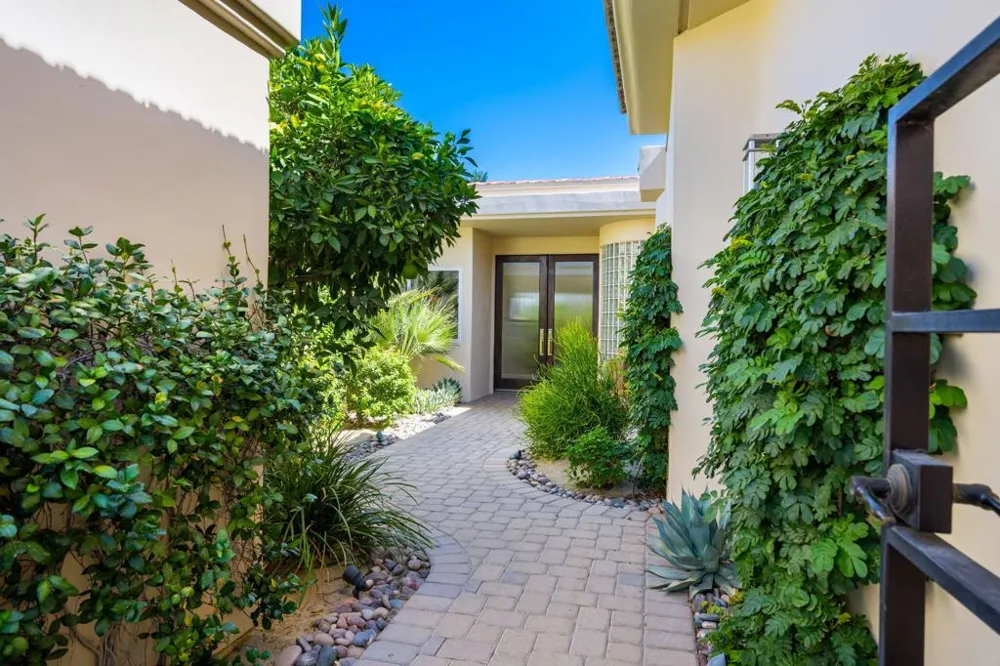 75434 Riviera Drive Indian Wells, CA 92210