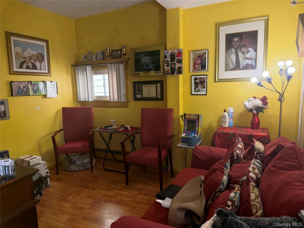 18 Van Riper Street Staten Island, NY 10302