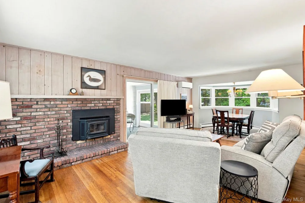 87 Jagger Lane Westhampton, NY 11977