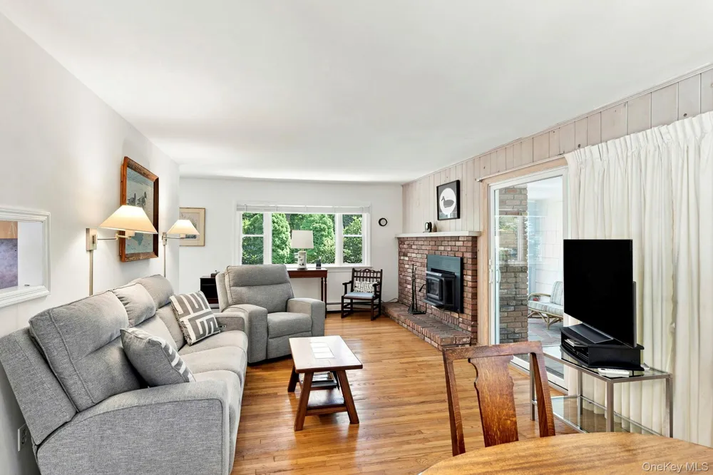 87 Jagger Lane Westhampton, NY 11977