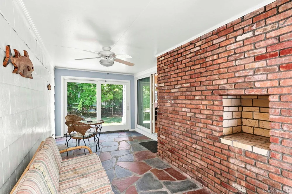 87 Jagger Lane Westhampton, NY 11977