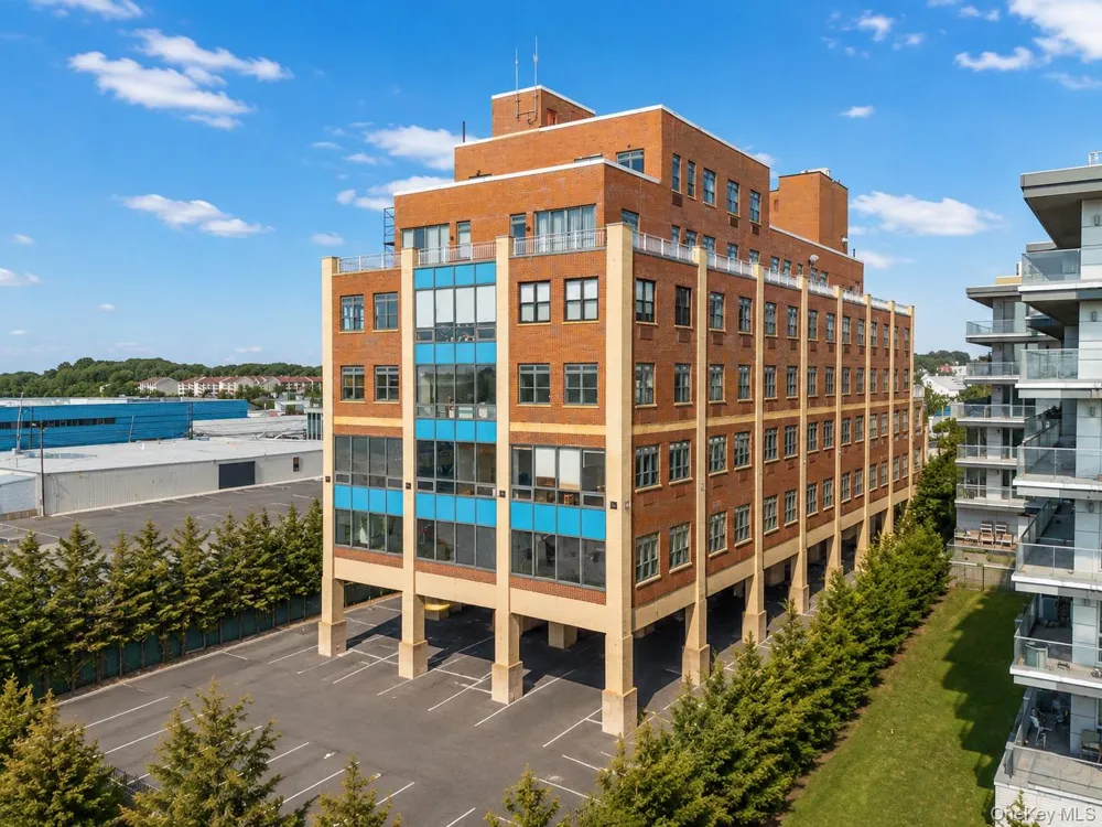 1434 110th Street #6G College Point, NY 11356