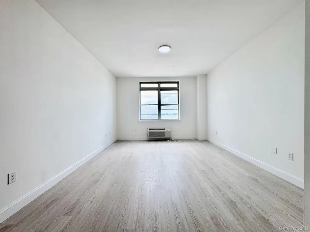 1434 110th Street #6G College Point, NY 11356