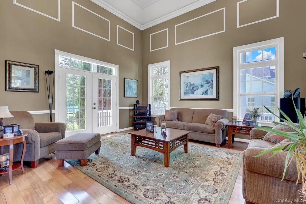 3 Sherwood Drive Shoreham, NY 11786