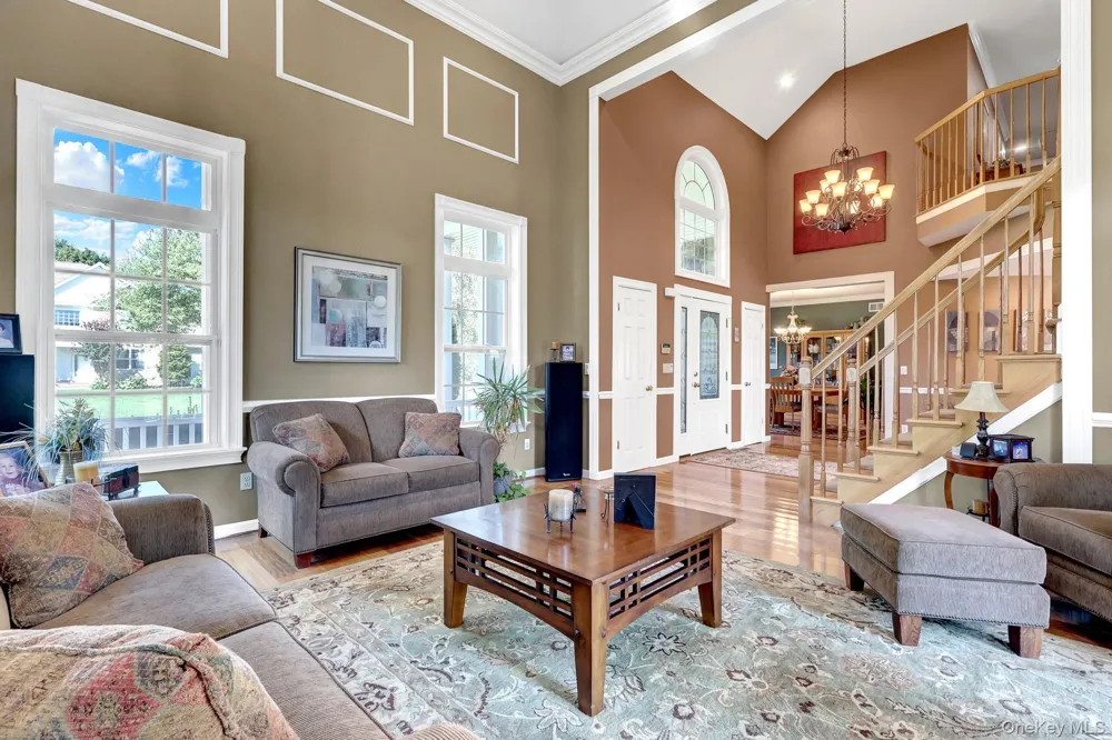 3 Sherwood Drive Shoreham, NY 11786
