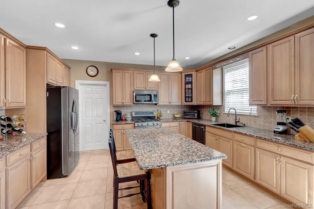 3 Sherwood Drive Shoreham, NY 11786