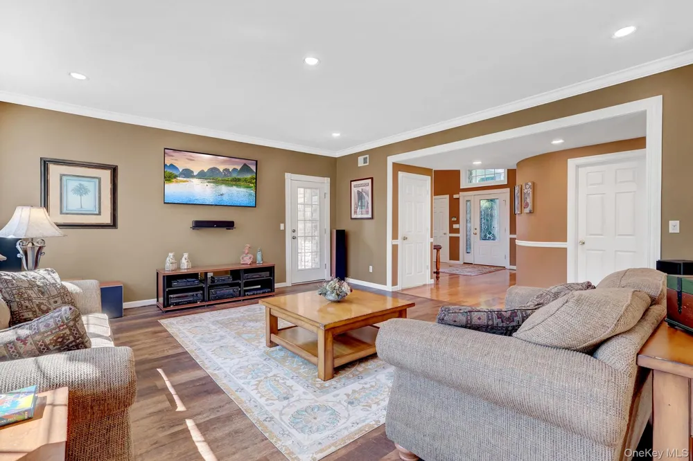 3 Sherwood Drive Shoreham, NY 11786