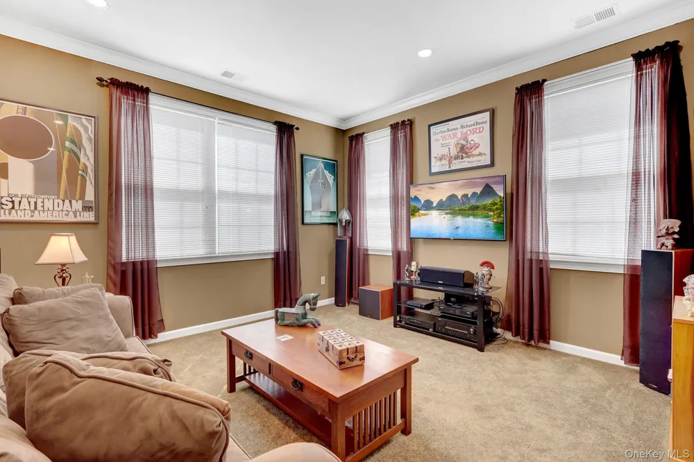 3 Sherwood Drive Shoreham, NY 11786