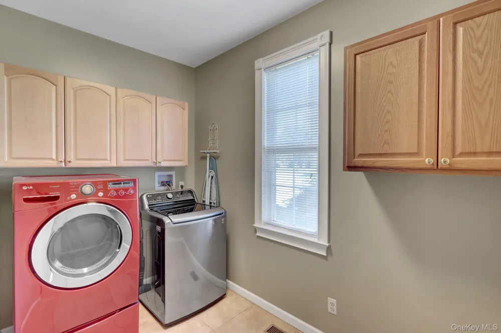 3 Sherwood Drive Shoreham, NY 11786
