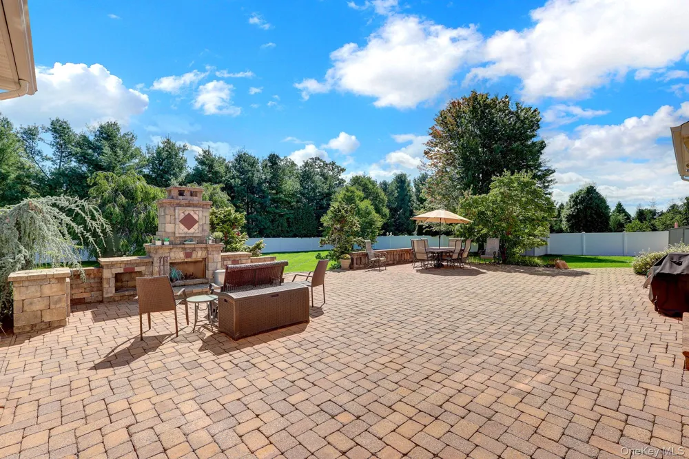 3 Sherwood Drive Shoreham, NY 11786