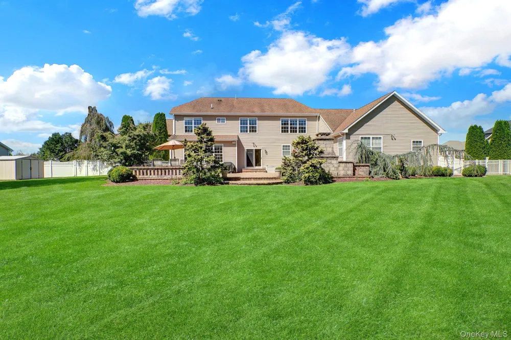 3 Sherwood Drive Shoreham, NY 11786