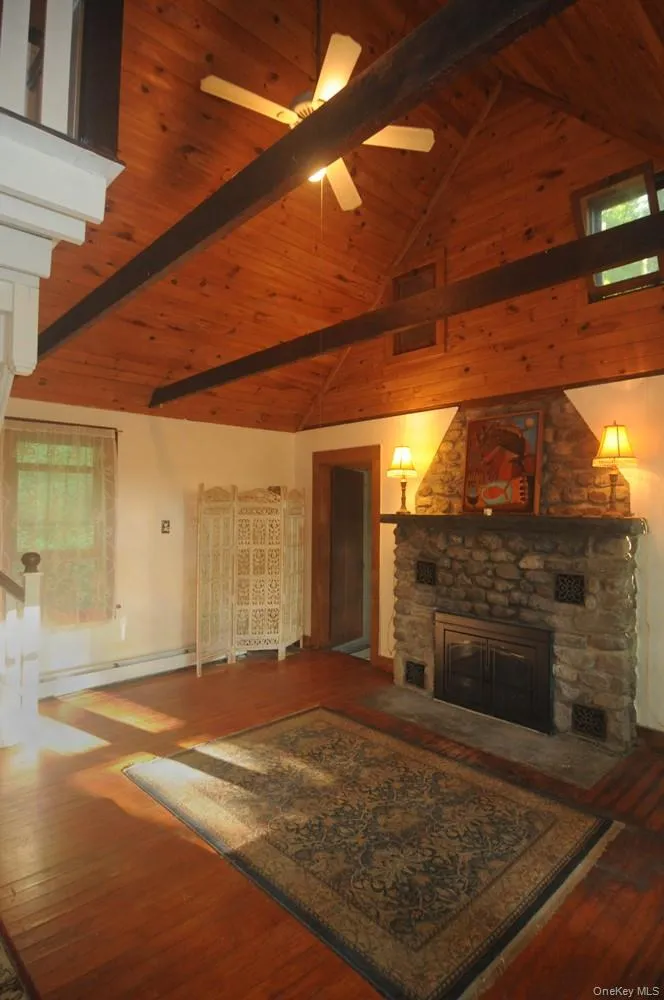 38 Horseshoe Bend Road Cuddebackville, NY 12729