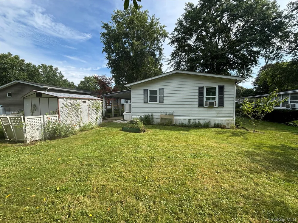 103 West Lane #12B Witt Lane Aquebogue, NY 11901
