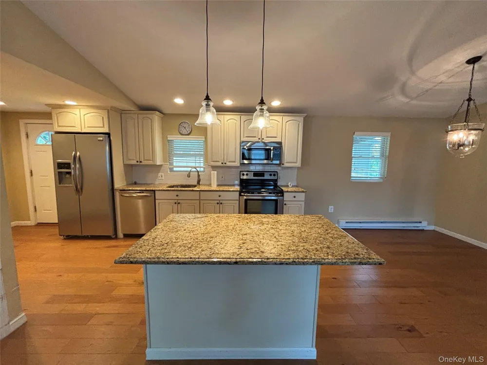 103 West Lane #12B Witt Lane Aquebogue, NY 11901