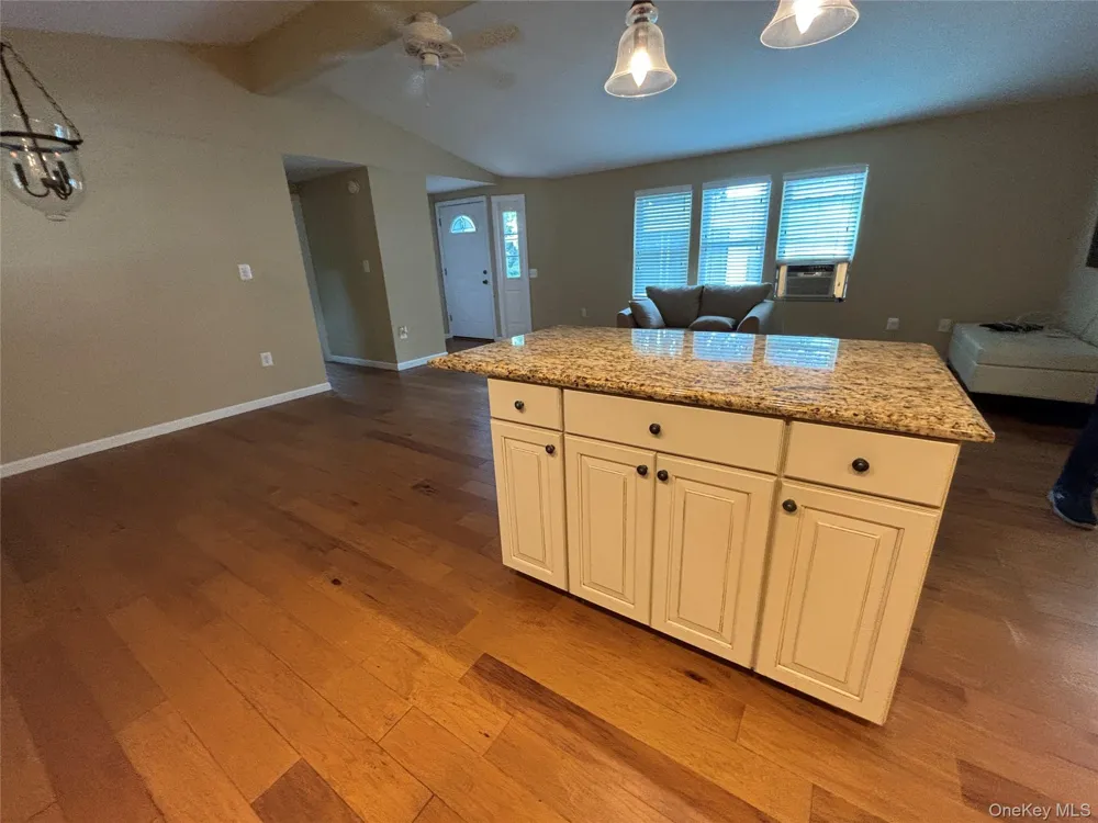 103 West Lane #12B Witt Lane Aquebogue, NY 11901