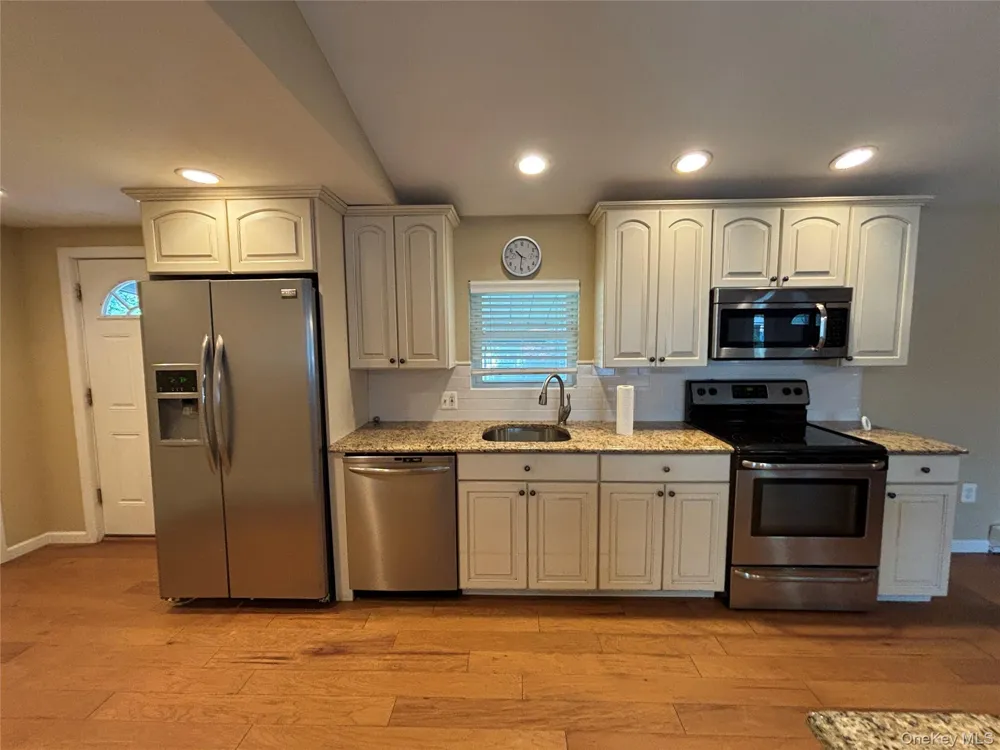 103 West Lane #12B Witt Lane Aquebogue, NY 11901