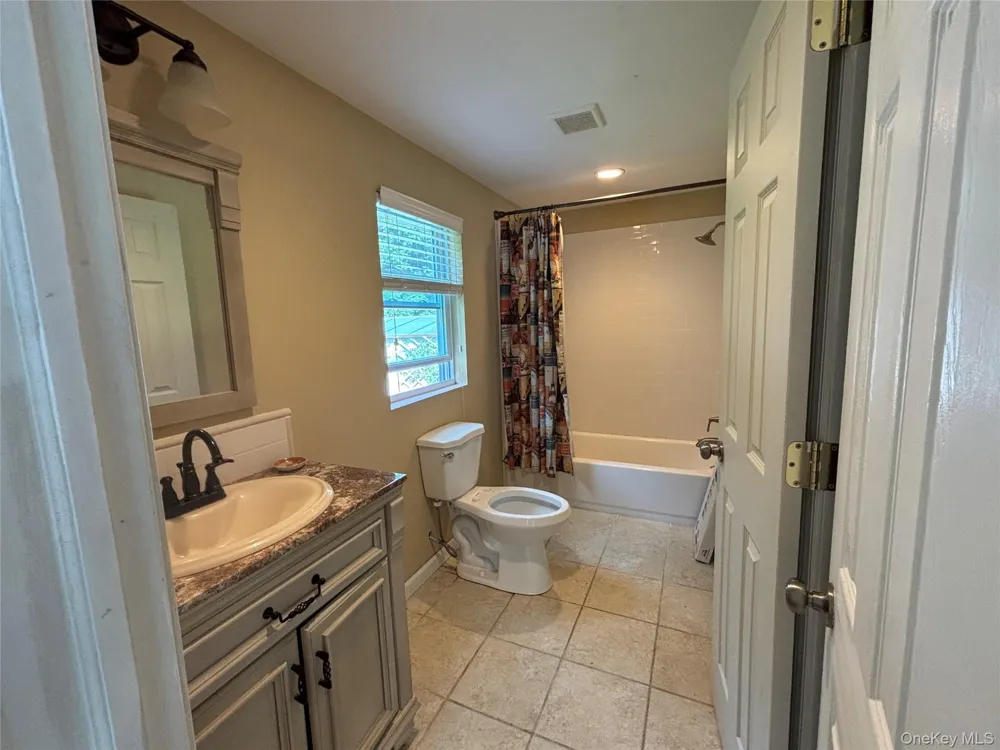 103 West Lane #12B Witt Lane Aquebogue, NY 11901
