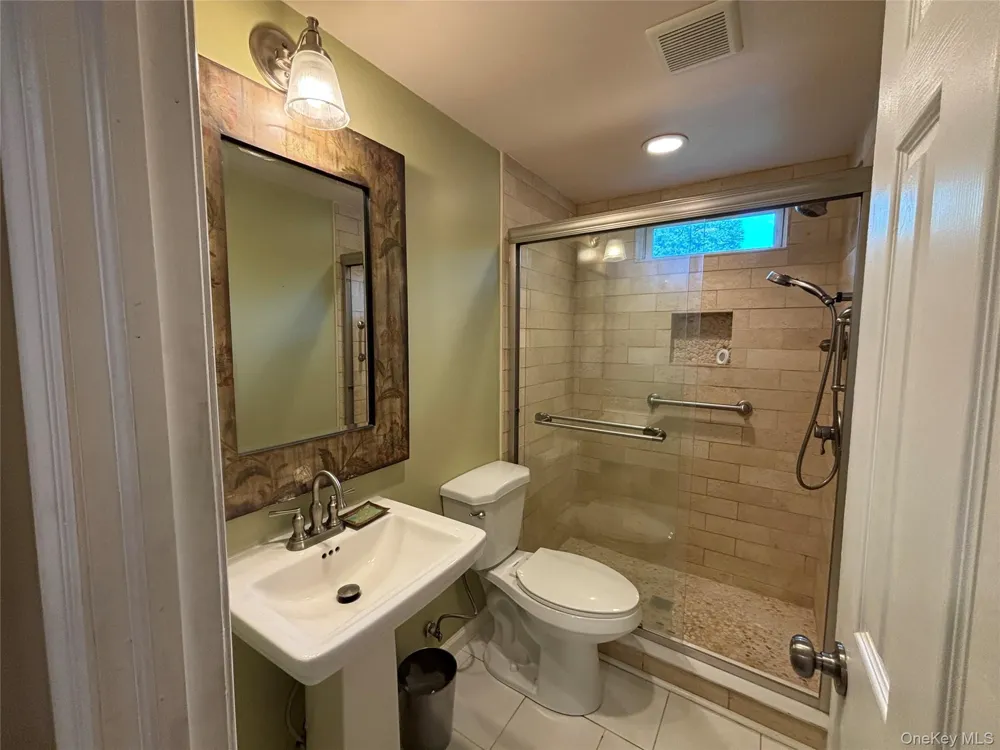 103 West Lane #12B Witt Lane Aquebogue, NY 11901