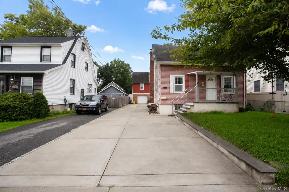 55 Centre Street Woodmere, NY 11598