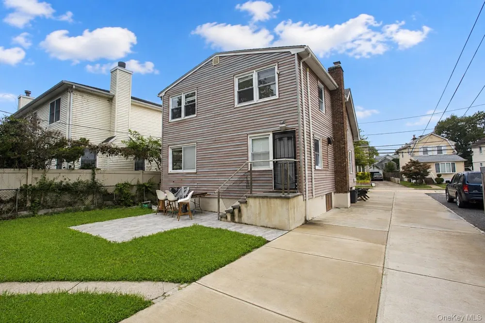 55 Centre Street Woodmere, NY 11598
