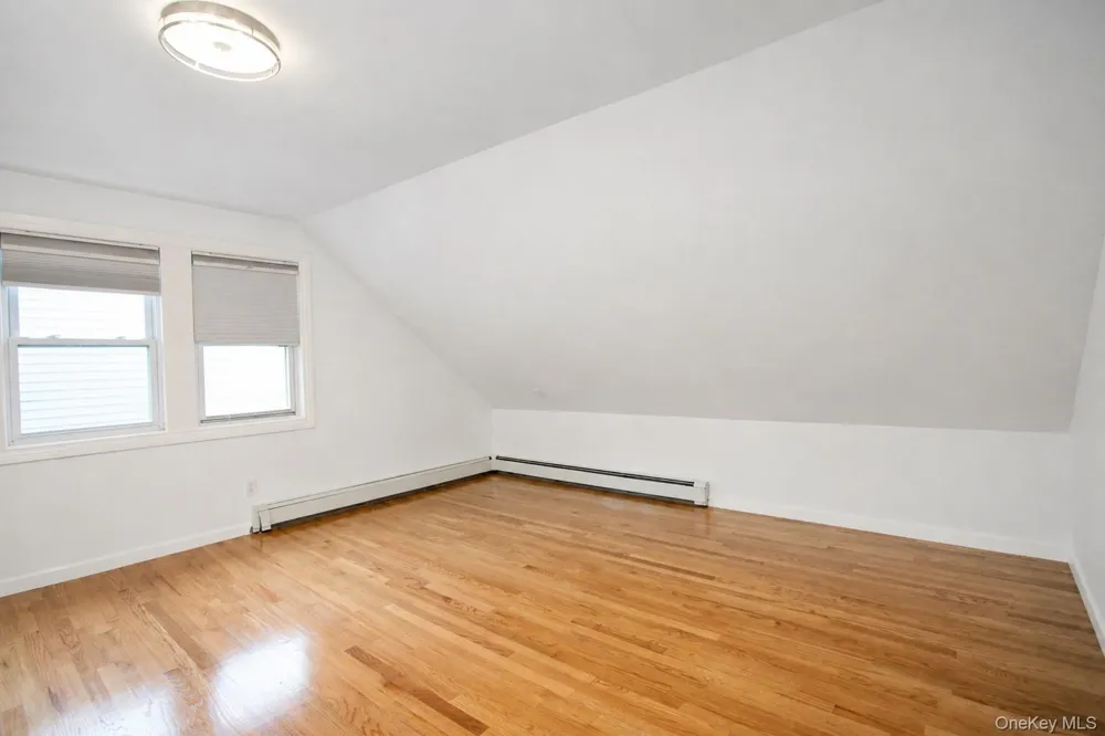 55 Centre Street Woodmere, NY 11598