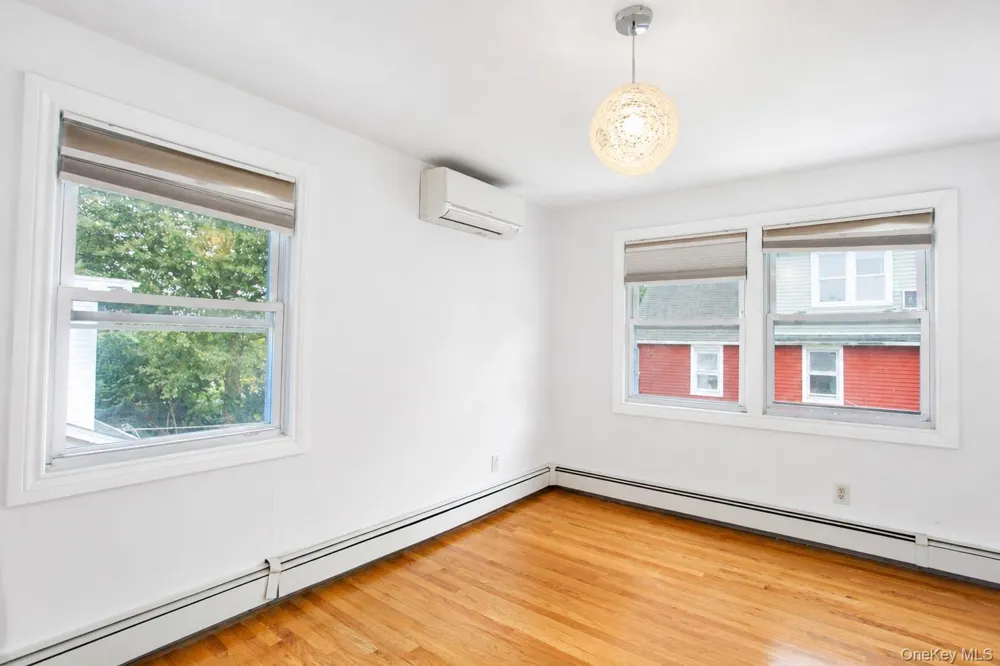 55 Centre Street Woodmere, NY 11598
