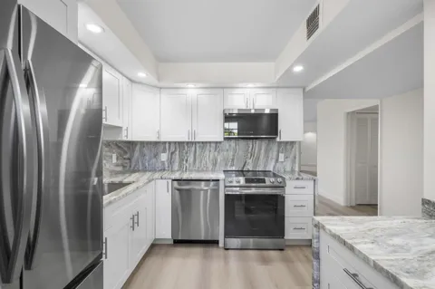4020 W PALM AIRE DRIVE #408