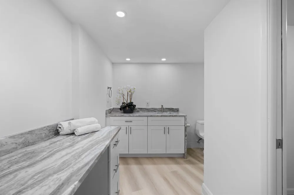 4020 W PALM AIRE DRIVE #408 Pompano Beach, FL 33069