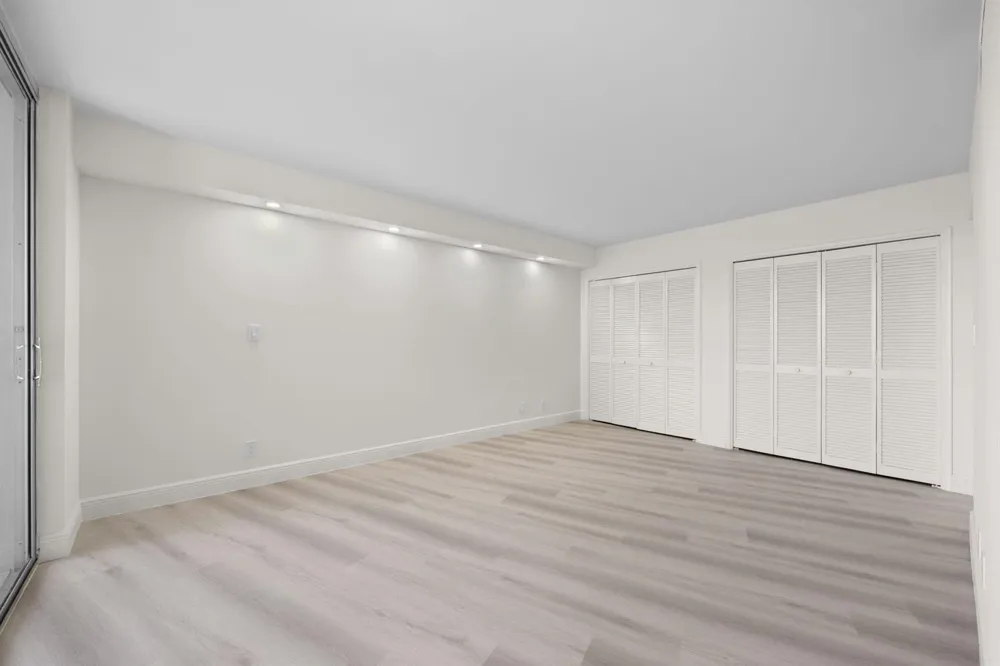 4020 W PALM AIRE DRIVE #408 Pompano Beach, FL 33069