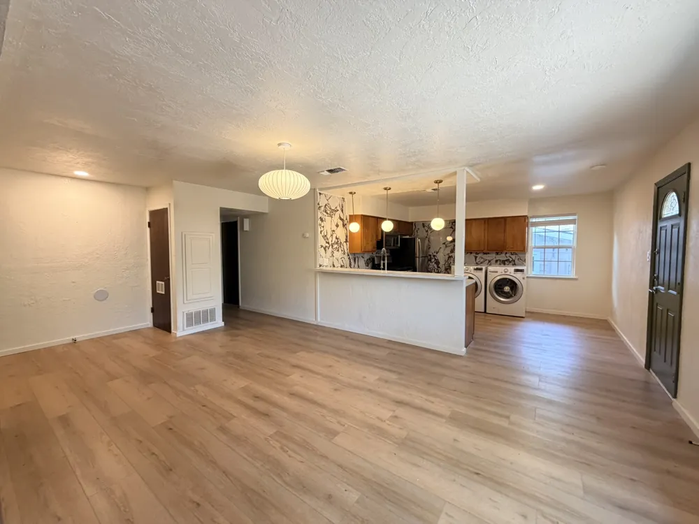 4606 S 2nd Street Austin, TX 78745