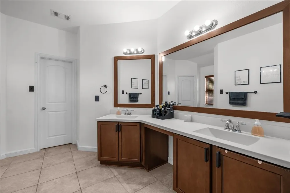 2909 Merry View Lane Fort Worth, TX 76120