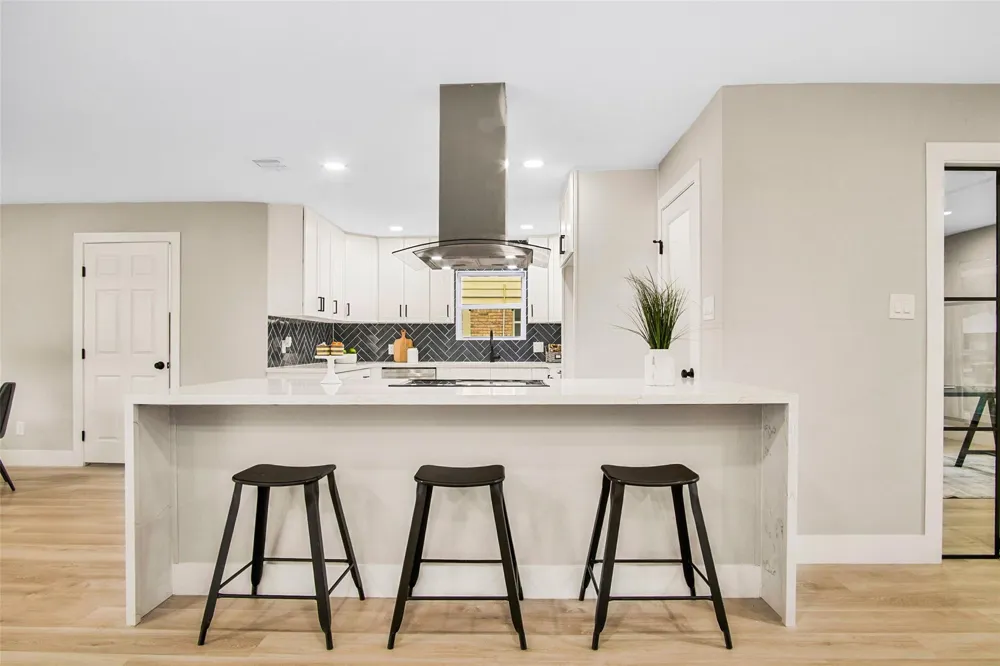 5731 Creekbend Drive Houston, TX 77096