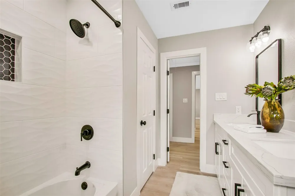 5731 Creekbend Drive Houston, TX 77096