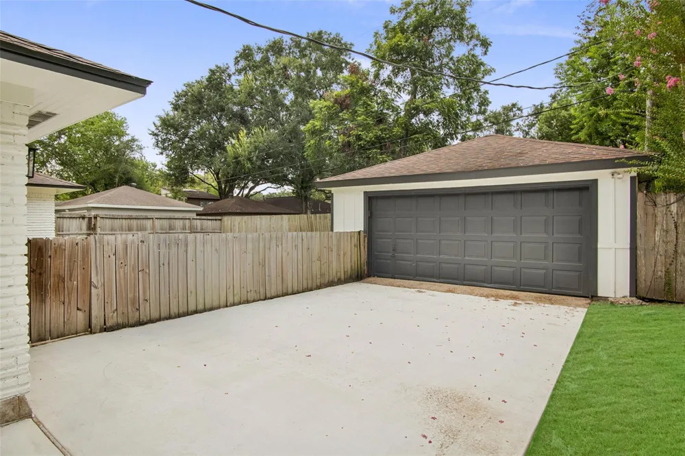 5731 Creekbend Drive Houston, TX 77096
