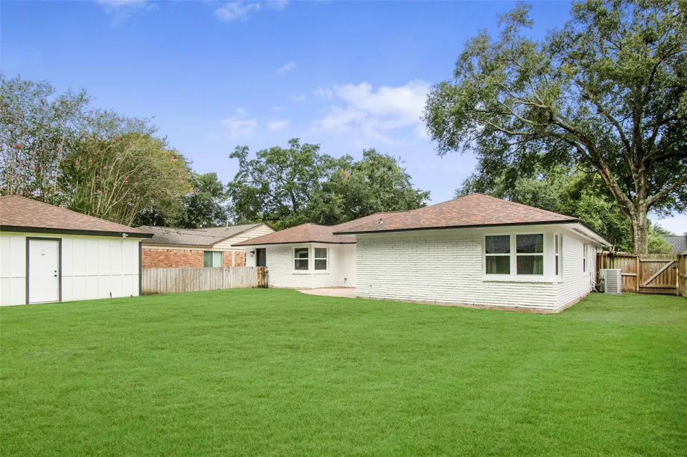 5731 Creekbend Drive Houston, TX 77096