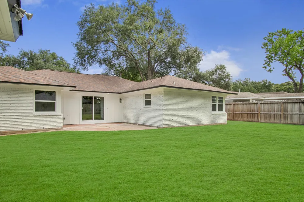 5731 Creekbend Drive Houston, TX 77096
