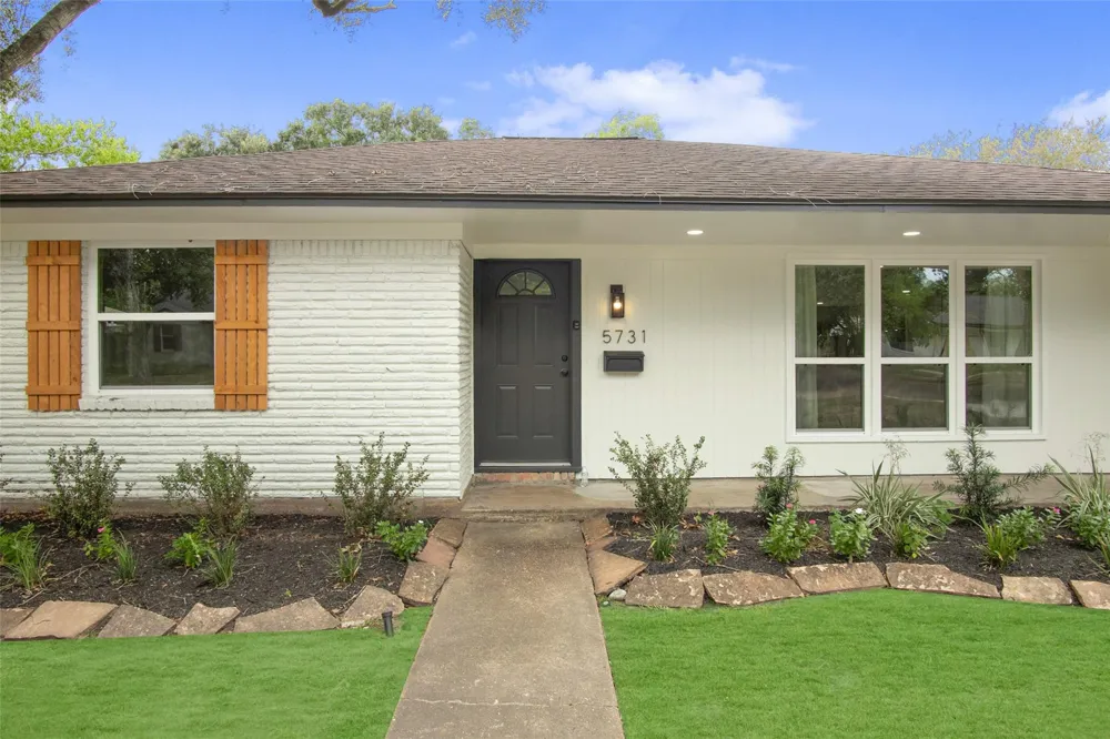 5731 Creekbend Drive Houston, TX 77096