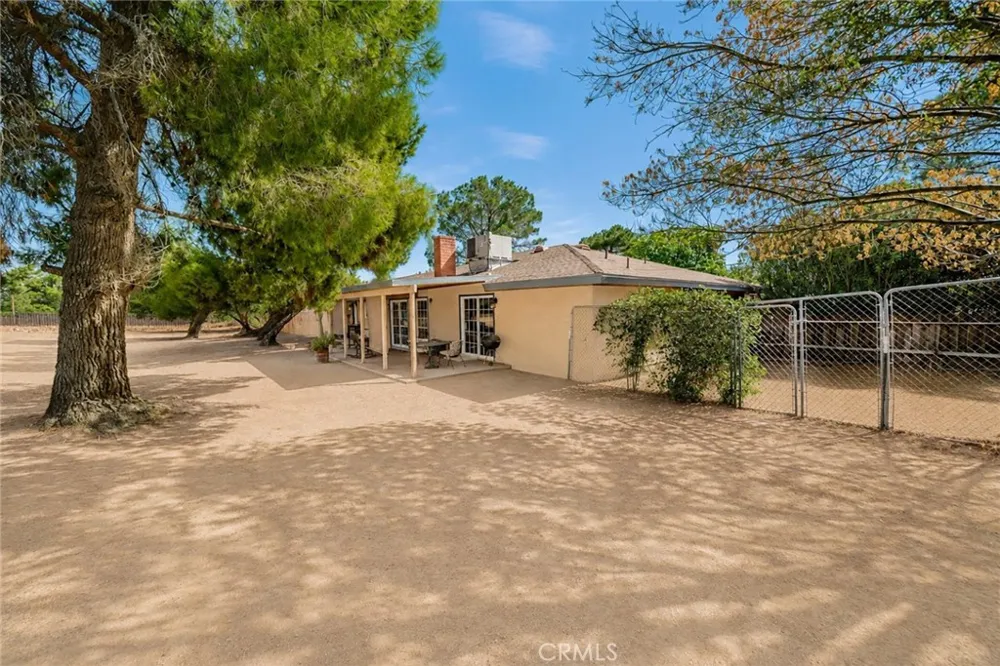 37365 96th E Littlerock, CA 93543