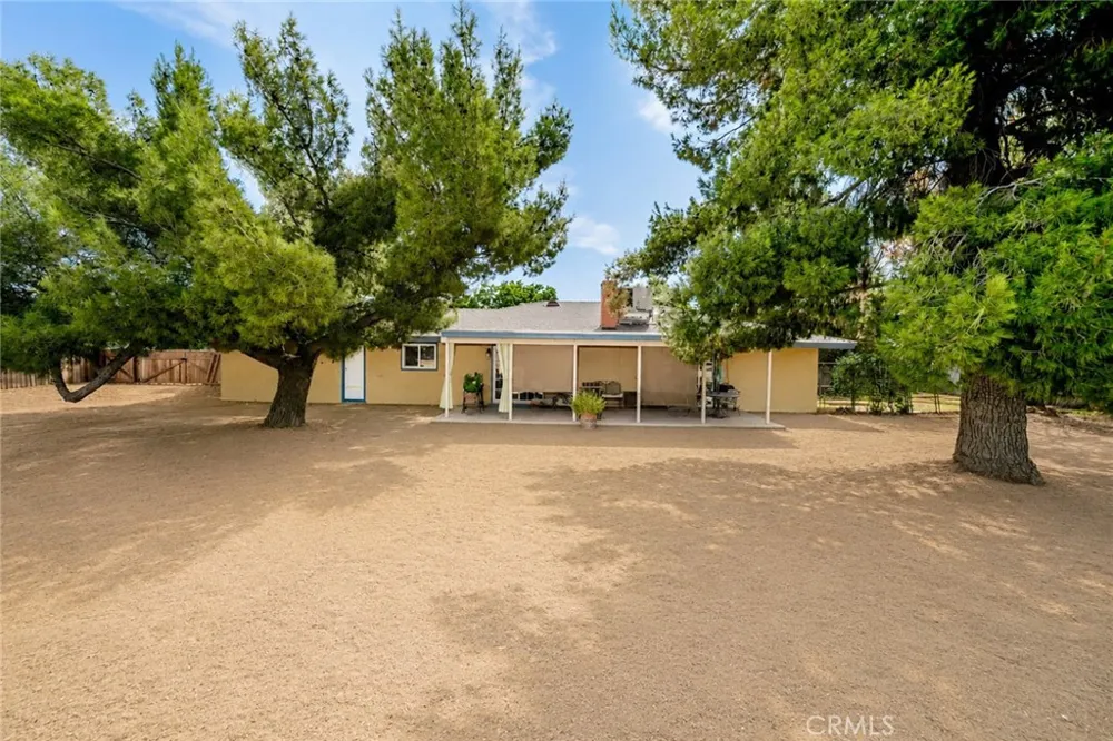 37365 96th E Littlerock, CA 93543