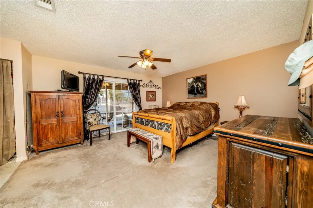 37365 96th E Littlerock, CA 93543