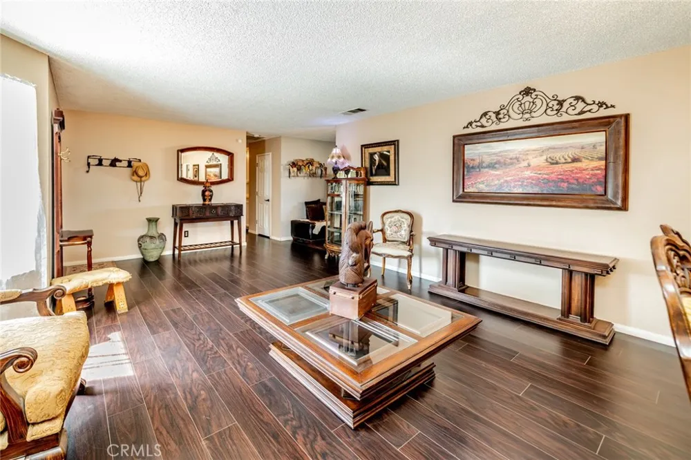 37365 96th E Littlerock, CA 93543