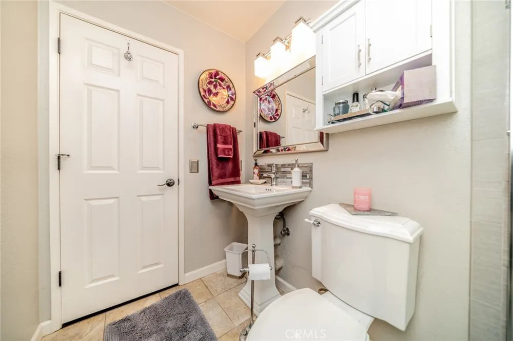 37365 96th E Littlerock, CA 93543