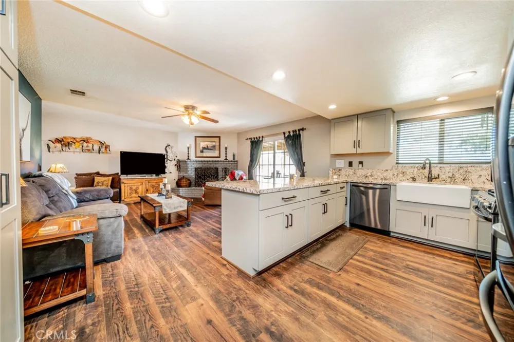 37365 96th E Littlerock, CA 93543